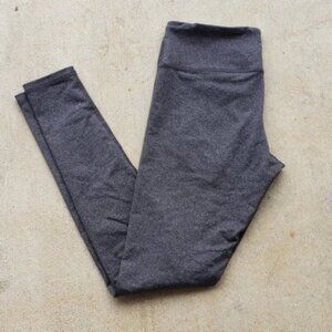 Old Navy Grey Active Fitted Workout Leggings.